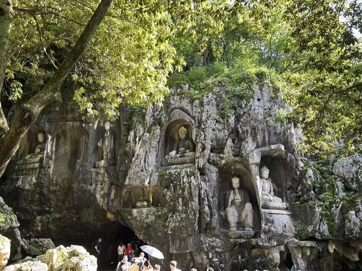 🏯 The Ultimate Hangzhou Classic 1-Day Itinerary: Imperial Grandeur & Poetic Serenity photo 1
